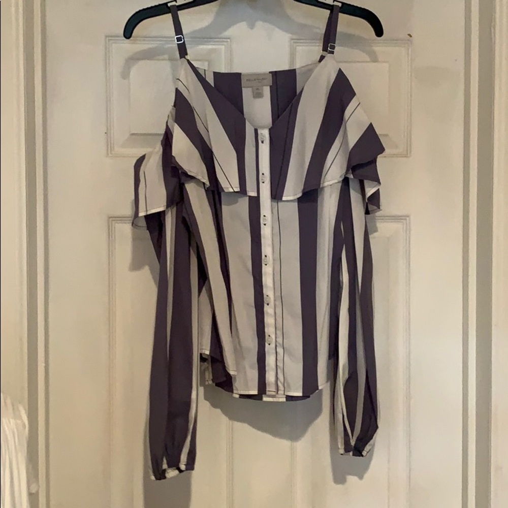 Brand New Belle Sky Cold Shoulder blouse